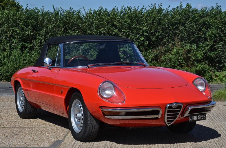Alfa romeo spider duetto