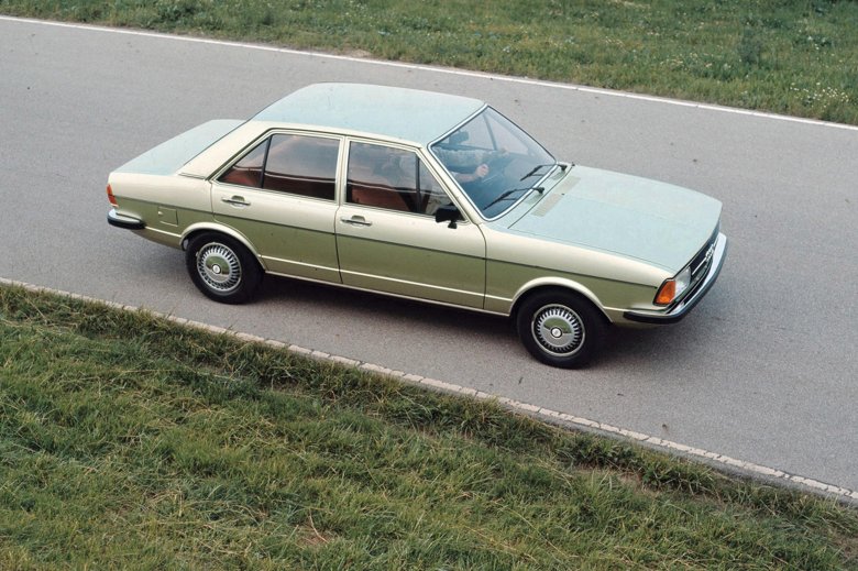 Audi 100 c2