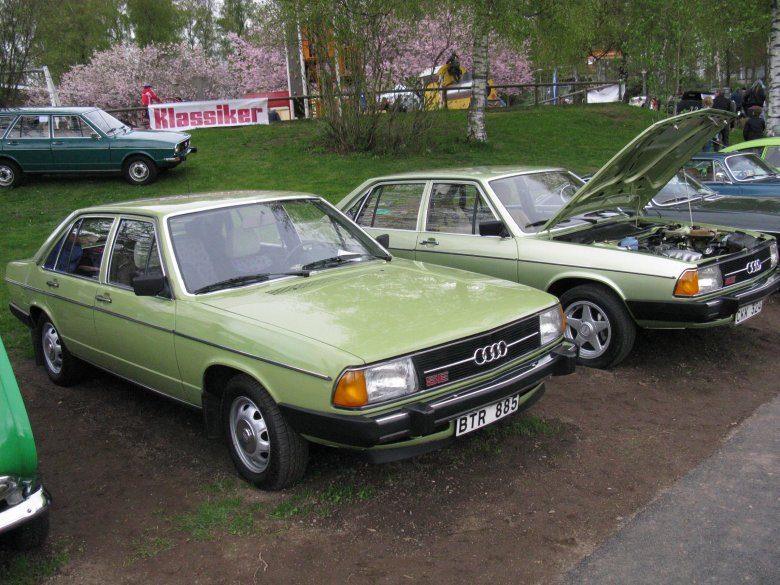 Audi 100 c2 typ 43