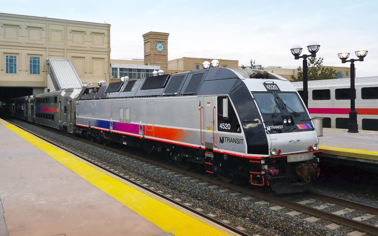 Diesel electric locomotive