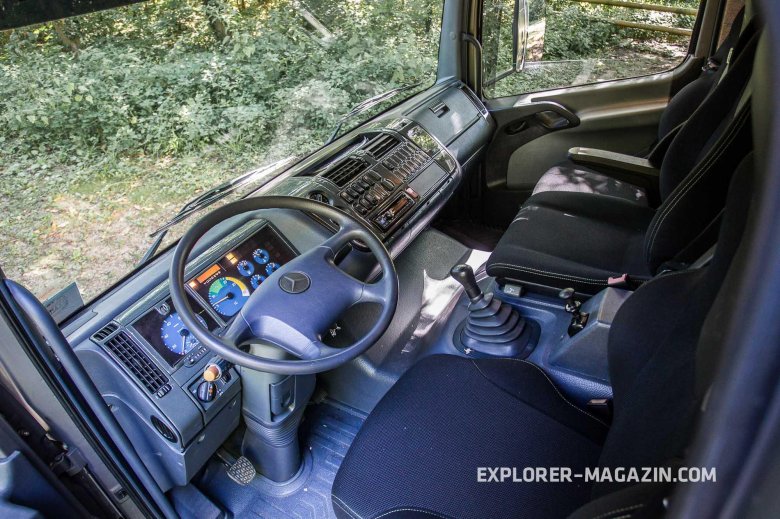 Mercedes atego 815 салон