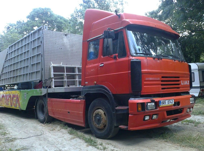 Шкода лиаз 300