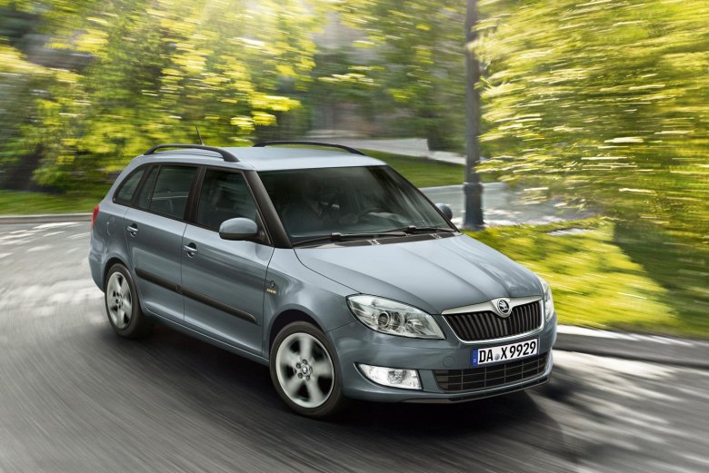 Шкода фабия 1.2 универсал 2012