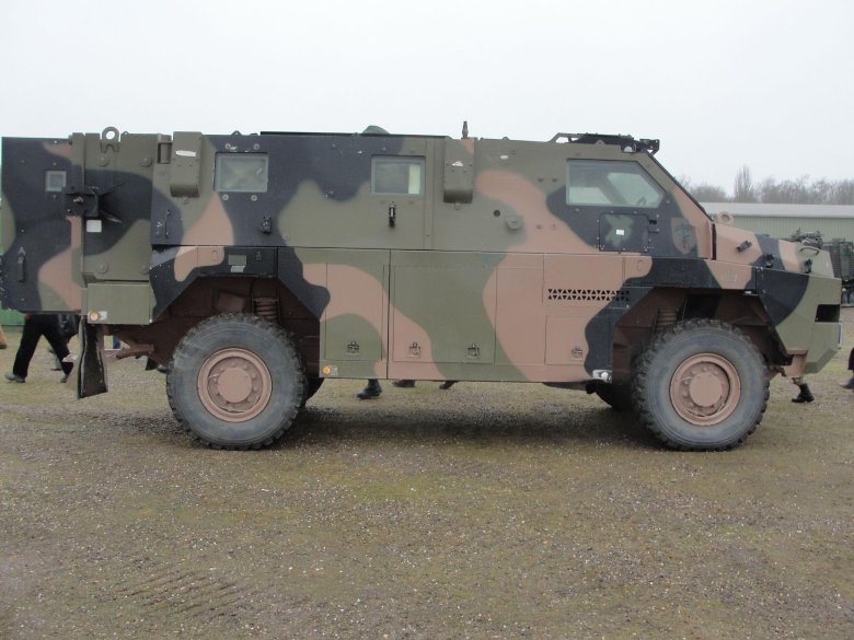 Австралийский бронеавтомобиль bushmaster
