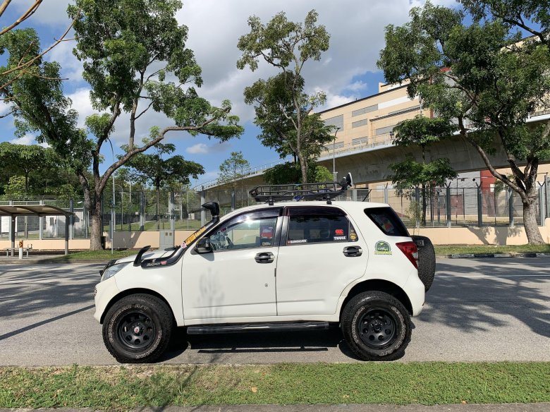 Daihatsu terios 2015