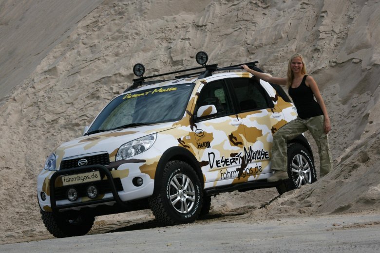 Внедорожник дайхатсу териос