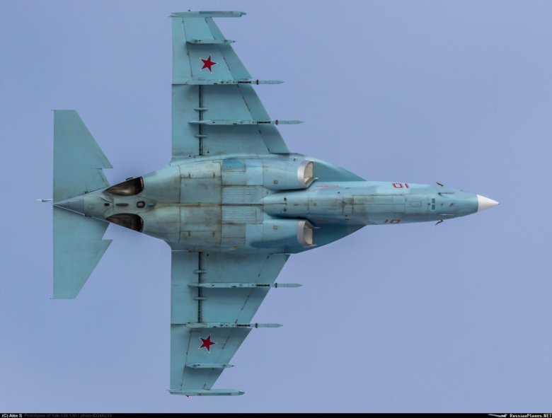 Самолет як 130