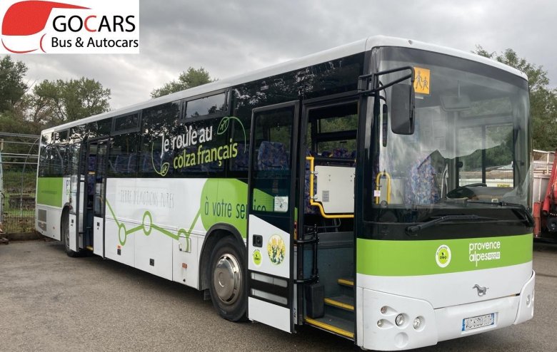 Автобус mercedes benz