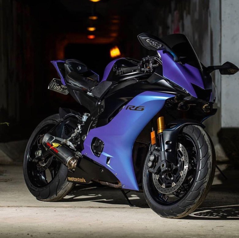 Спортивный мотоцикл ямаха