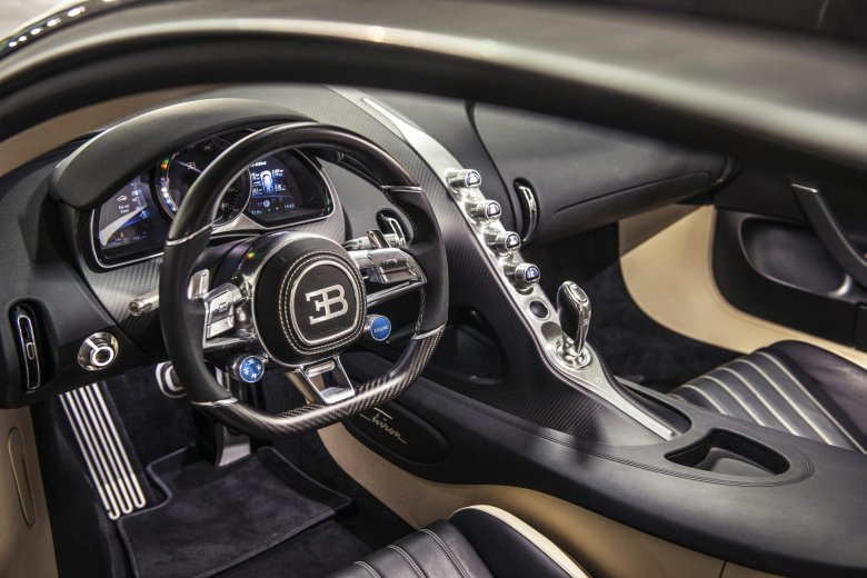 Bugatti chiron 2020 салон
