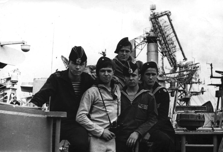 Крейсер александр невский северный флот 1981 год .