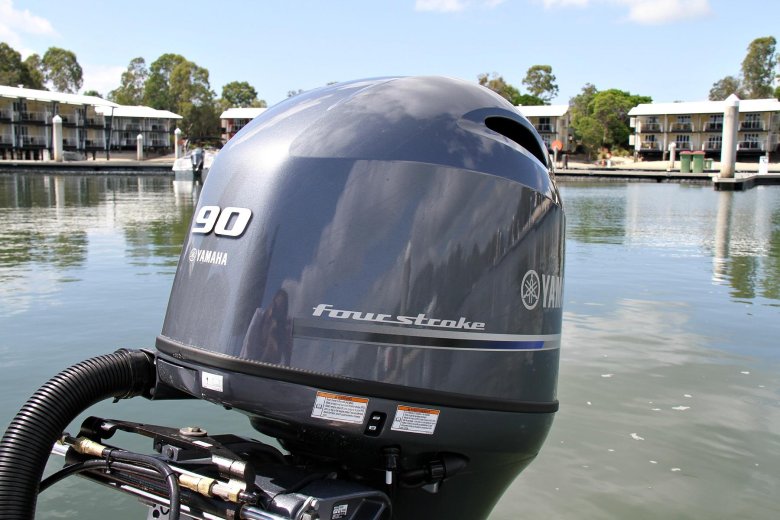Лодочный мотор yamaha