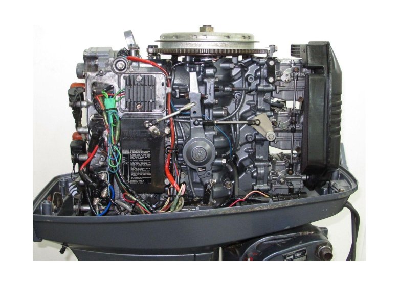 Yamaha 90 лодочный мотор