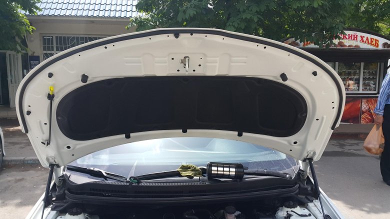 Уплотнитель капота киа рио 3