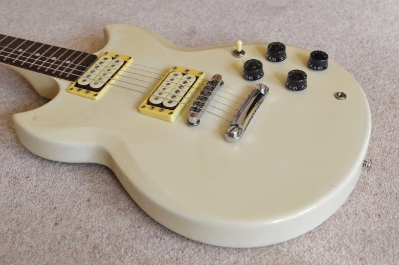 Yamaha sg 200
