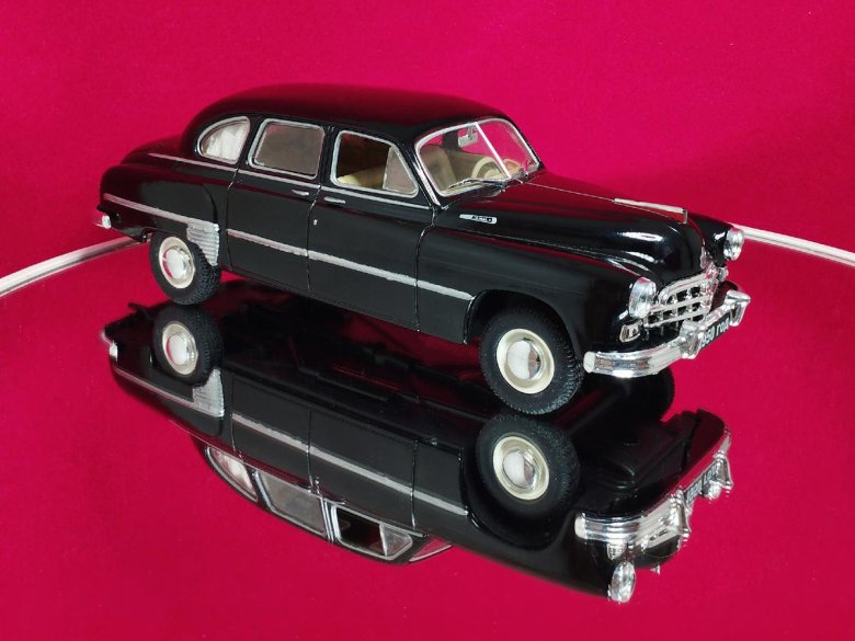 Зим газ 12 масштабная модель 1:12