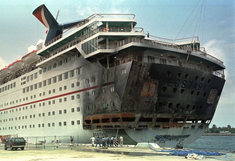 Carnival celebration лайнер