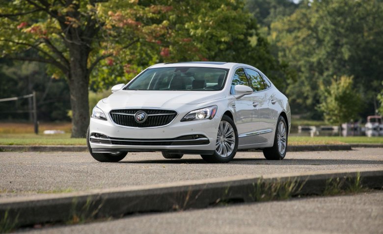 Buick lacrosse 2022