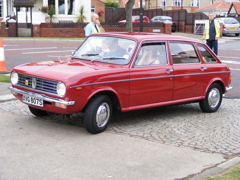 Автомобиль седан