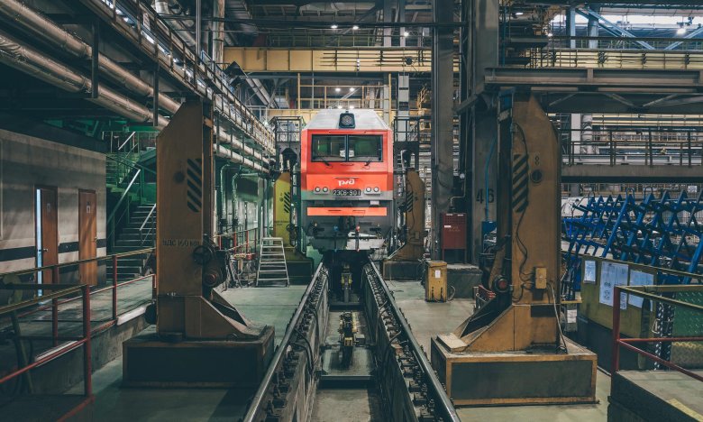 Завод уральские локомотивы