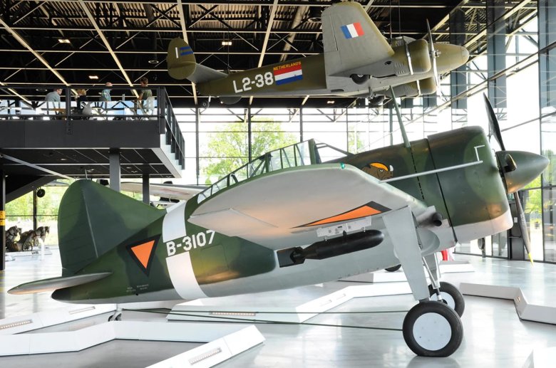 Истребитель брюстер