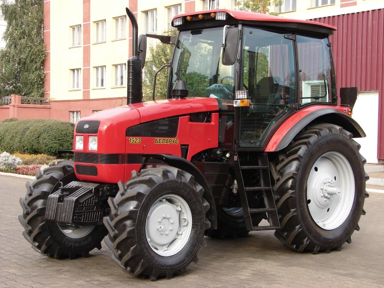 Трактор беларус 1523