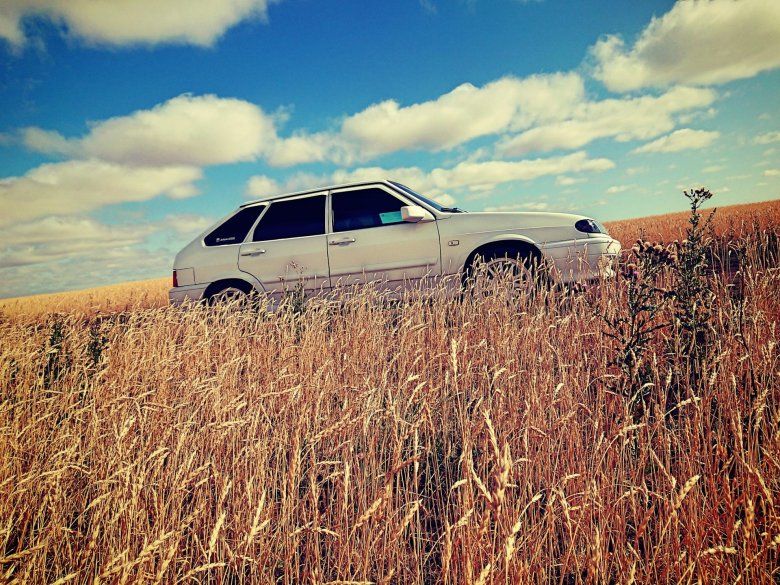 Ваз 2114 на закате