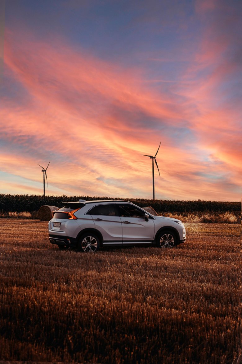 Mitsubishi eclipse cross белый