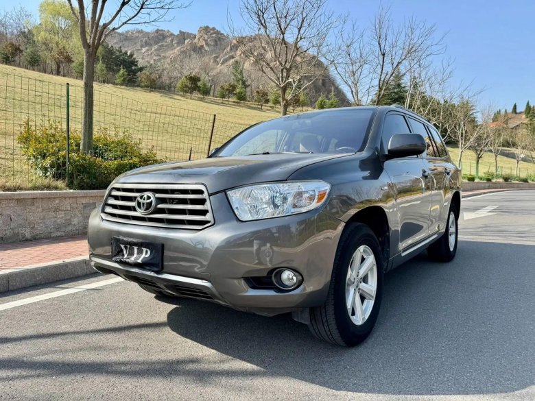 Тойота хайлендер 2011