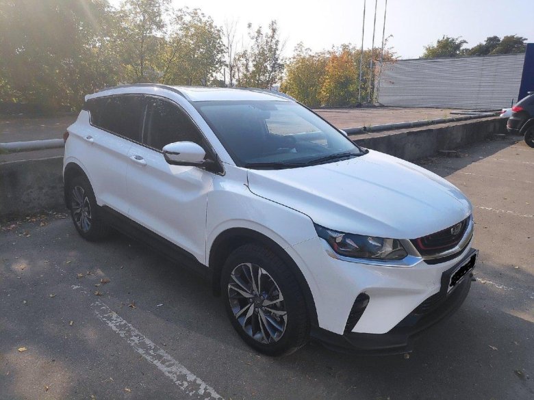 Geely coolray 2024 белый