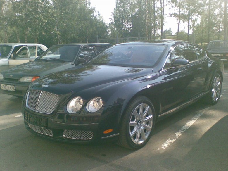 Машина bentley continental gt
