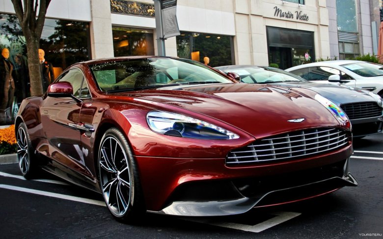 Aston martin vanquish красный