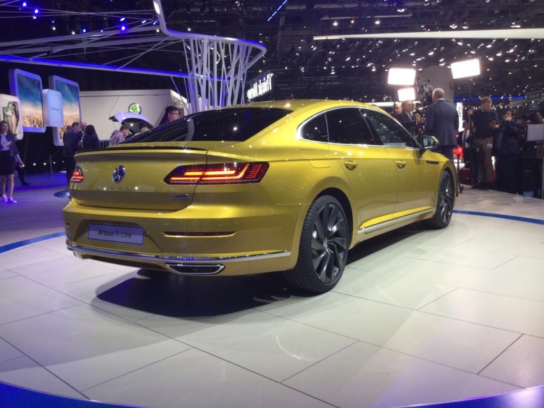 Фольксваген артеон 2017