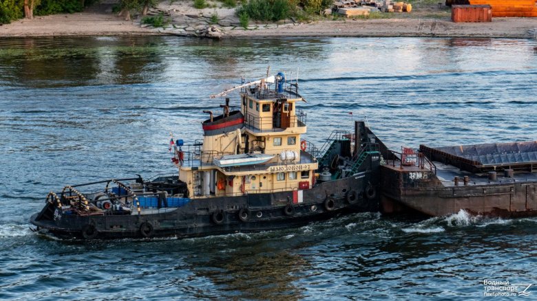 Буксир-толкач шлюзовой проект 887а