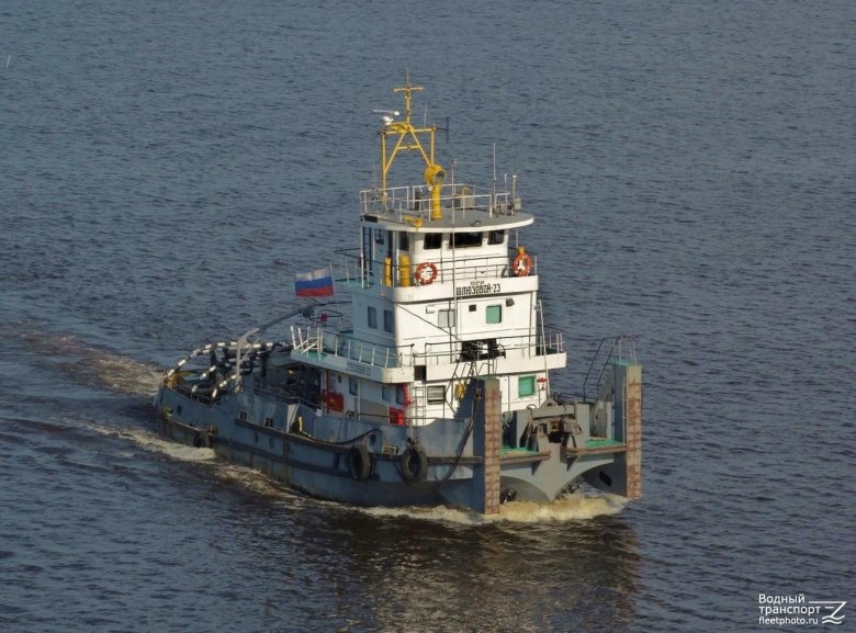 Теплоход буксир-толкач