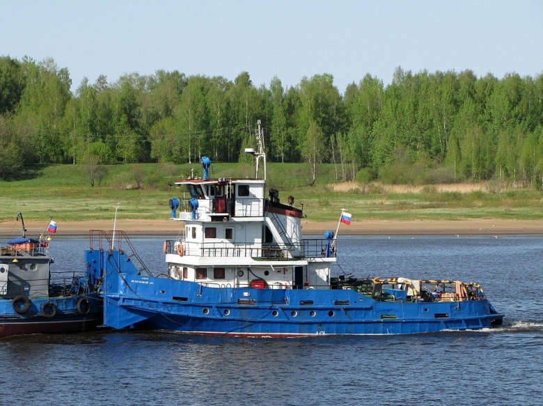 Буксир толкач шлюзовой