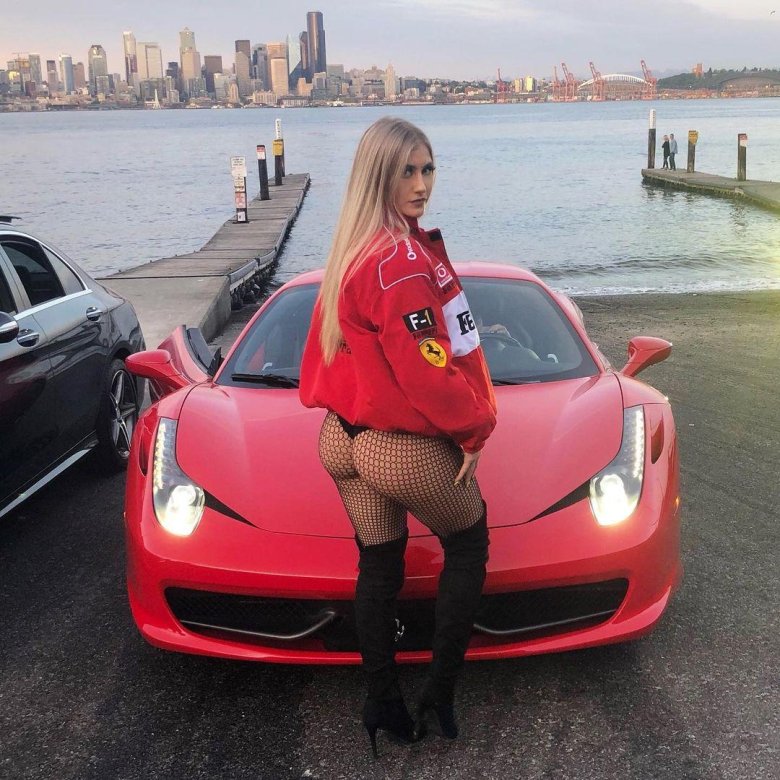Феррари девушка