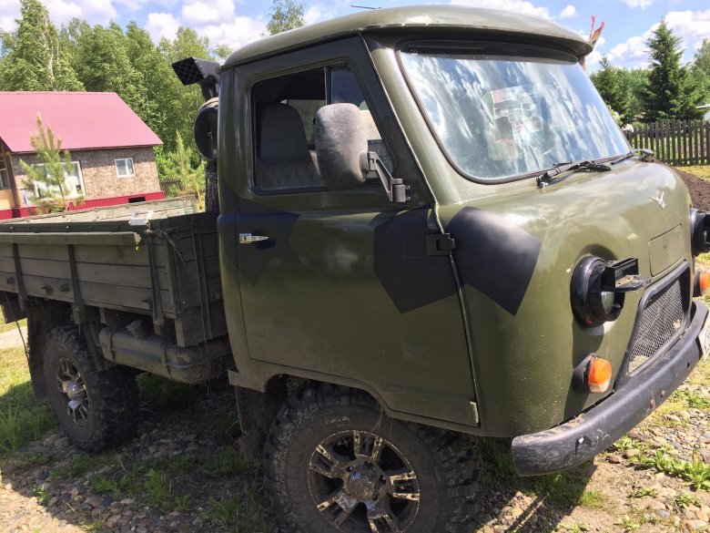 Бортовой уаз