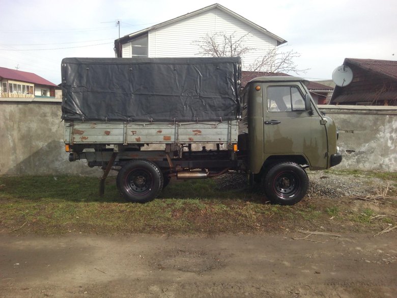 Уаз 3303 бортовой тентованный