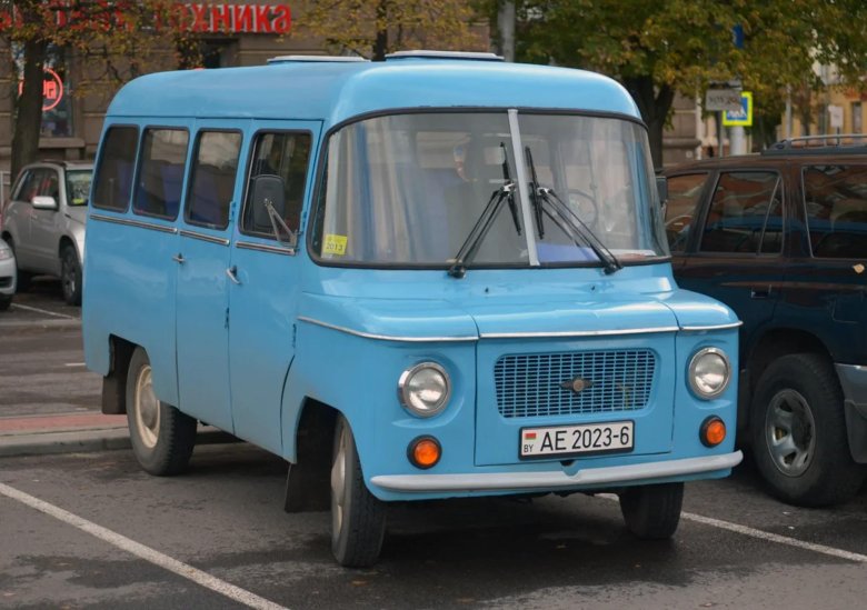 Микроавтобус нисса 522