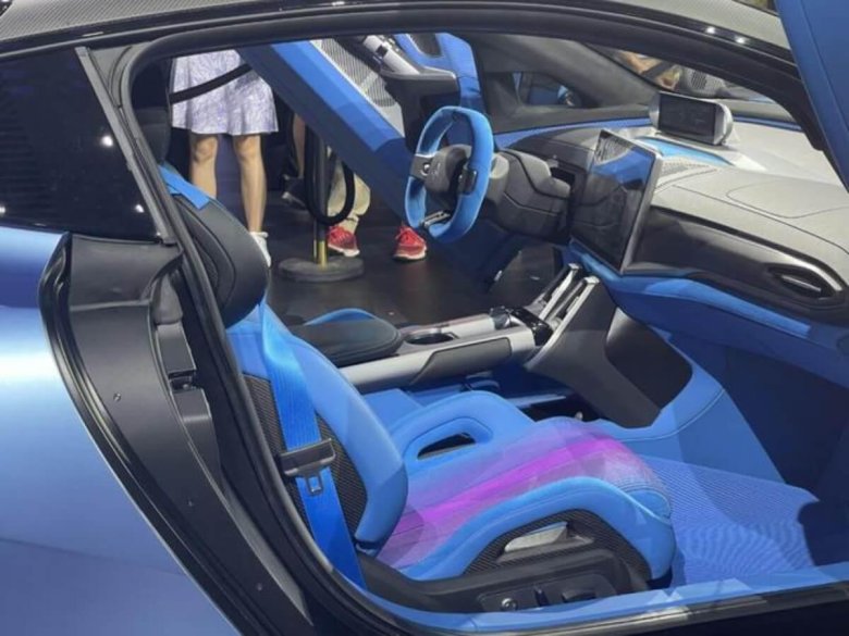 Интерьер автомобиля