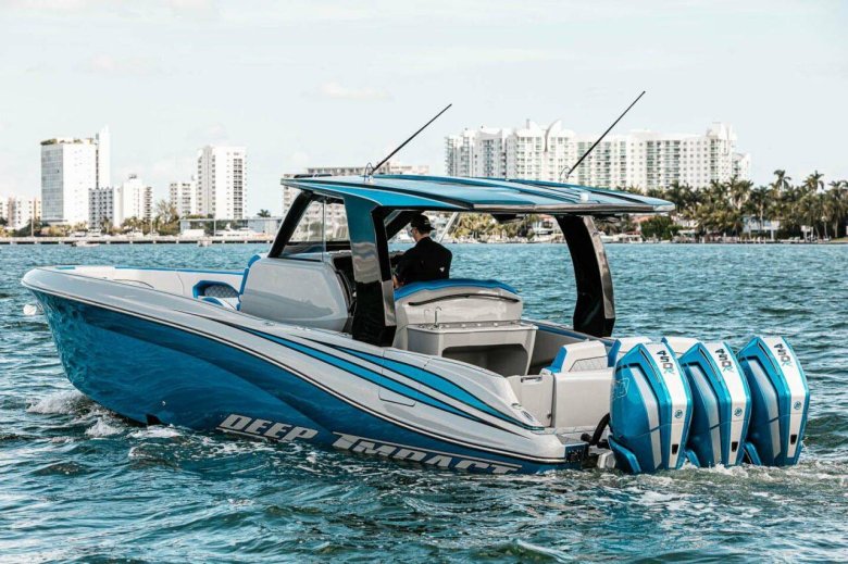 Моторная лодка