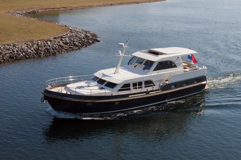 Яхта linssen grand sturdy 500