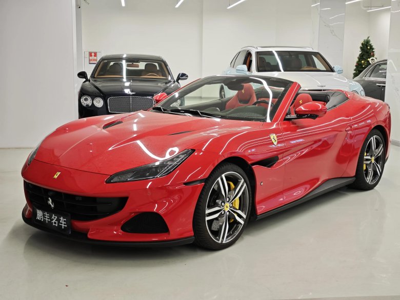 Автомобиль ferrari