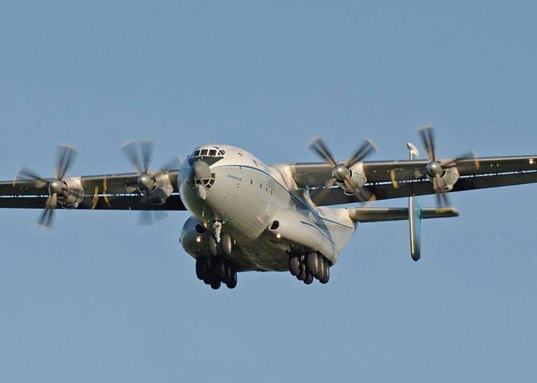 Самолёт ан 22 антей