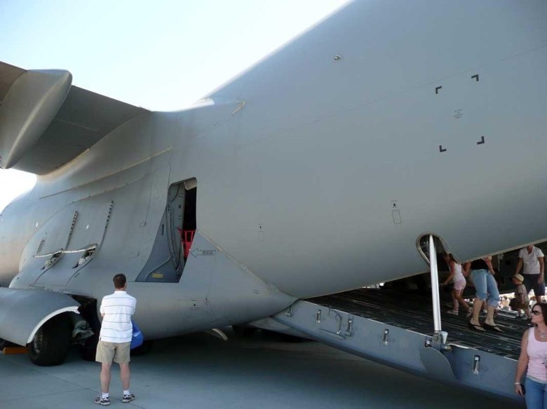 Самолёт ввс сша c-17a globemaster iii.
