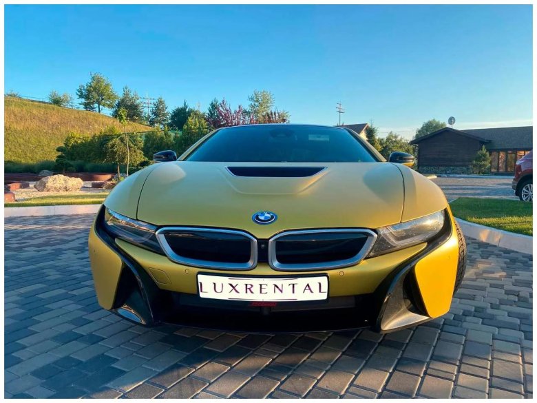 Bmw i8 yellow