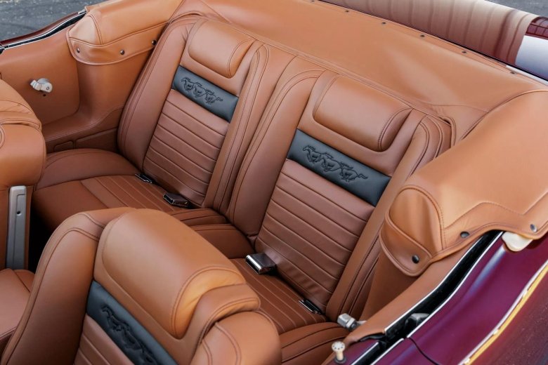 Ford mustang convertible