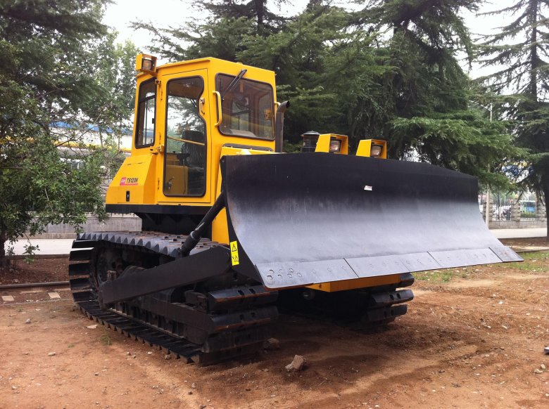 Бульдозер yto t100