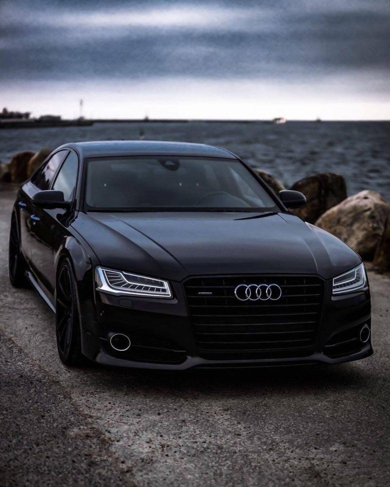 Черная ауди